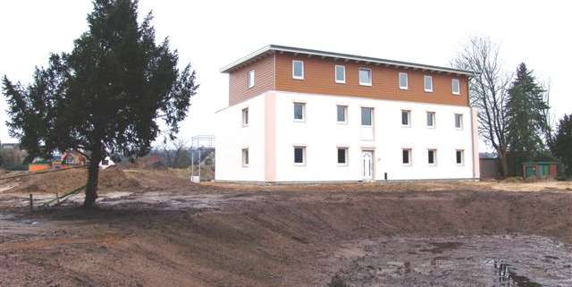 Haus 1 im April 2007 Nachtansicht
